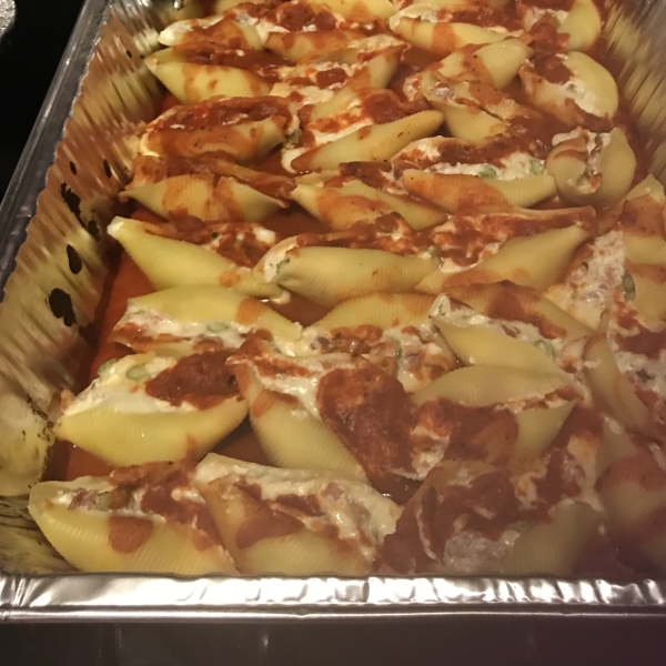 Jumbo Shells with Asparagus, Prosciutto, Ricotta Cheese and Three Cheese Sauce