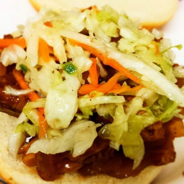 Slow Cooker BBQ Pulled Pork Sandwiches