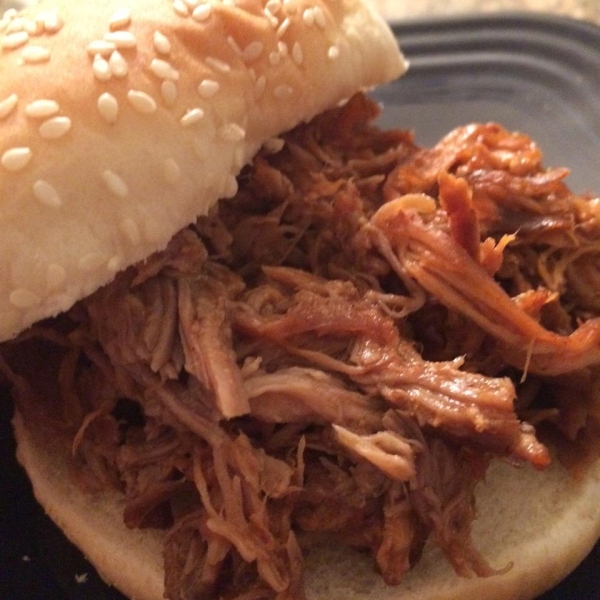 Slow Cooker BBQ Pulled Pork Sandwiches