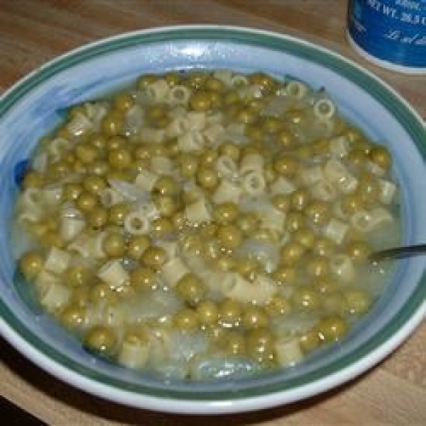 Peas and Macaroni Soup