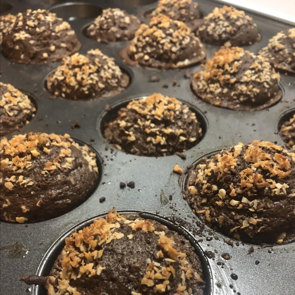 Chocolate Sponge Cake Muffins