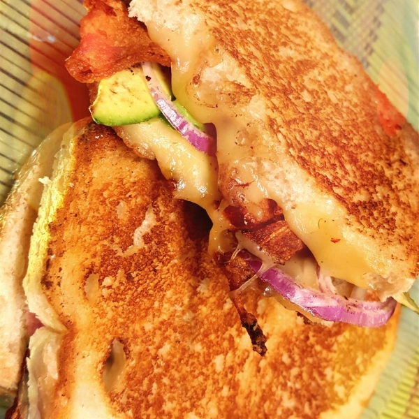 Bacon, Avocado, and Pepperjack Grilled Cheese Sandwich