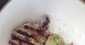Garlic Pork Chops with Black Mushrooms