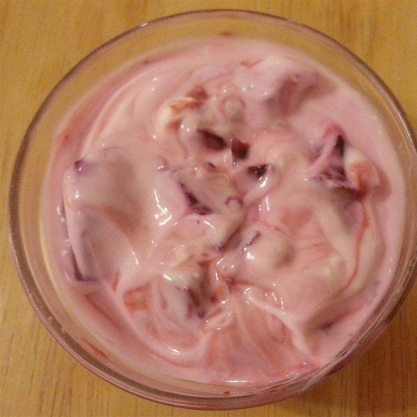 Mast-o-Laboo (Beet Yogurt)