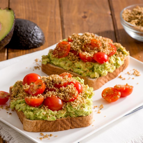 Quaker® Avocado Toast with Savoury Oat Crumble