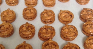 Hershey's® Pumpkin Spice Kiss Pretzels
