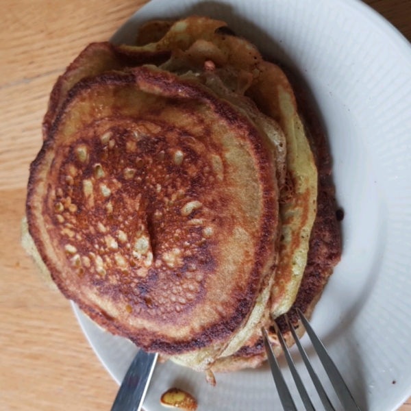 Funfetti® Pancakes with Vanilla Cream Sprinkle Sauce