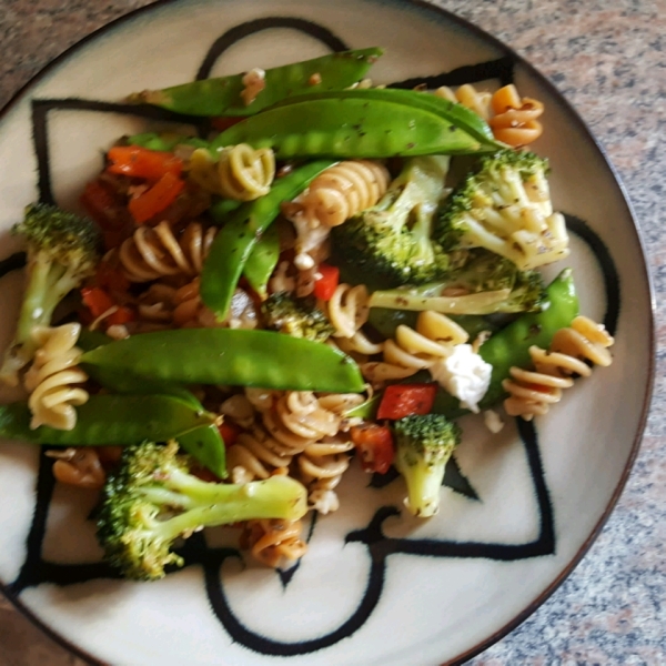 Penne with Red Pepper Sauce and Broccoli