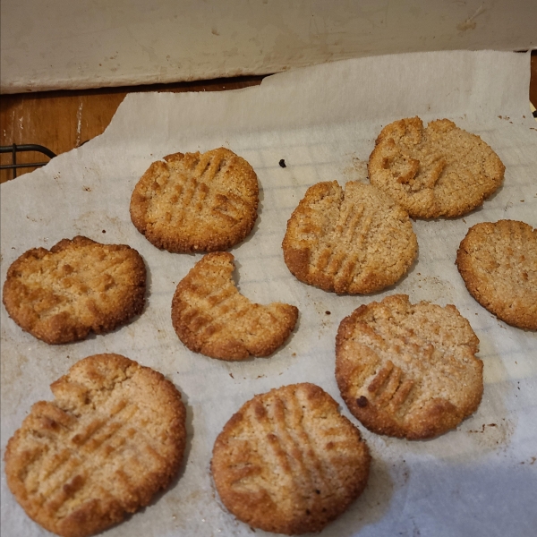 Low-Carb Almond Cinnamon Butter Cookies