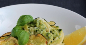 Spaghetti alla Nerano (Spaghetti with Fried Zucchini)
