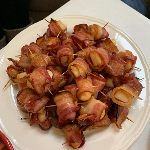 Marinated Scallops Wrapped in Bacon