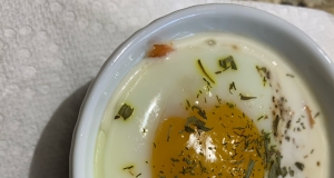 Oeufs Cocottes au Saumon (Baked Eggs with Smoked Salmon)