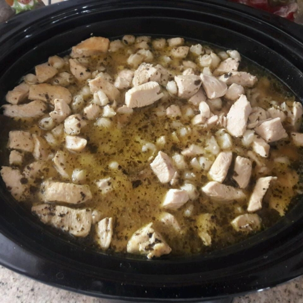 Slow Cooker Chicken Pozole Blanco