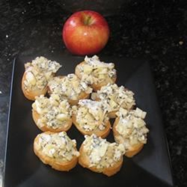 Apple Goat Cheese Bruschetta