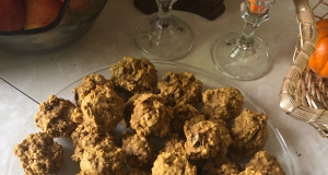 Harvest Pumpkin-Oatmeal Raisin Cookies