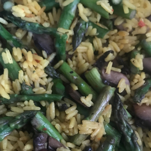 Yellow Rice with Asparagus and Mushrooms