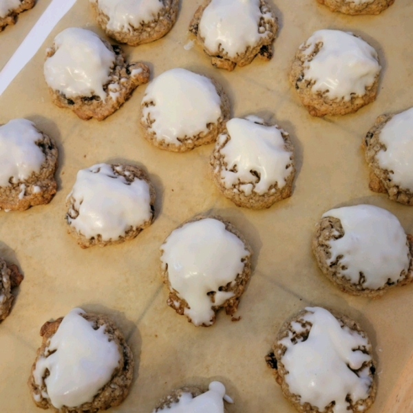 Vanishing Oatmeal Raisin Cookies