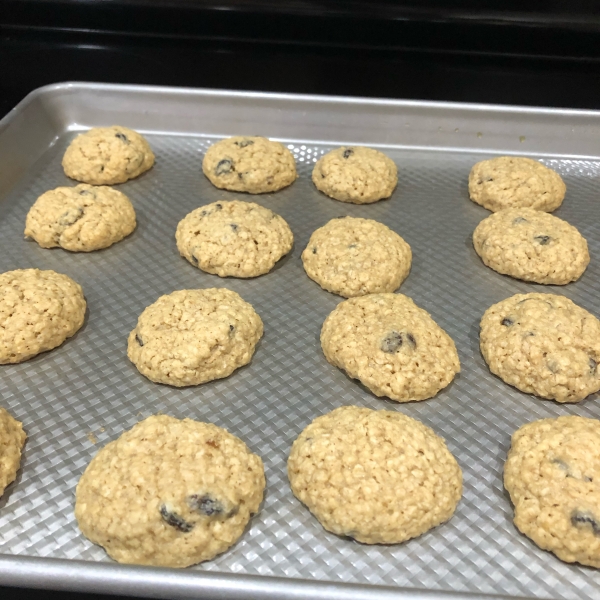 Vanishing Oatmeal Raisin Cookies