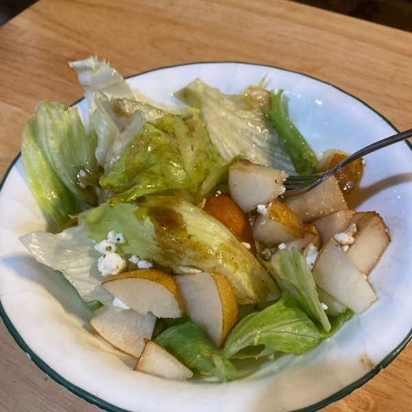 Pear, Feta, and Lettuce Salad