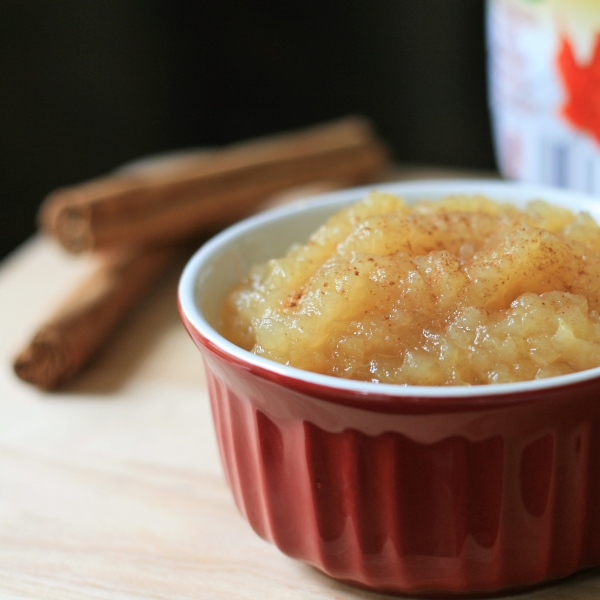 Instant Pot® Easy Maple Syrup Applesauce
