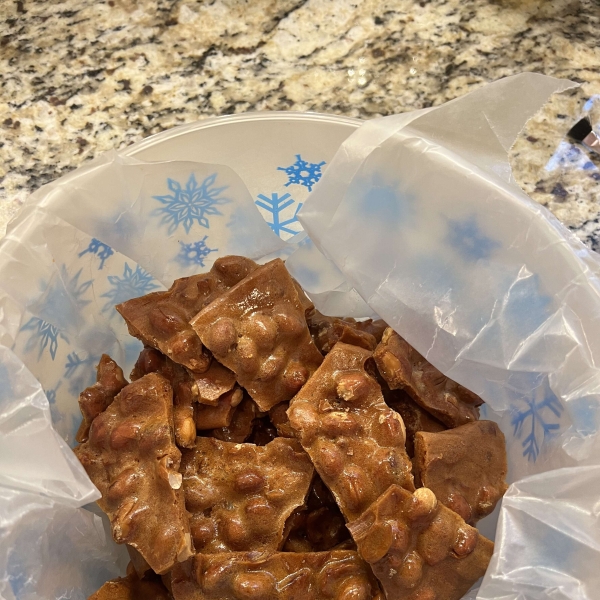 Mom's Best Peanut Brittle