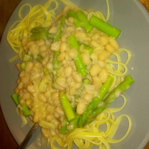 Vegetarian White Bean 'Alfredo' with Linguine