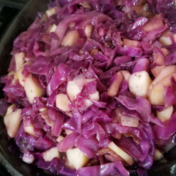 Red Cabbage with Apples