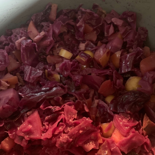 Red Cabbage with Apples