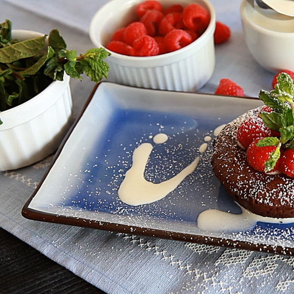 Chocolate Cakes with Liquid Centers