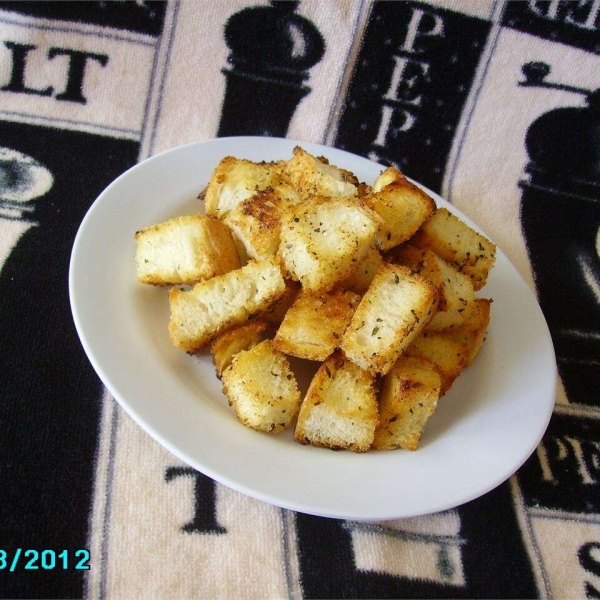 Yummy Garlic Croutons