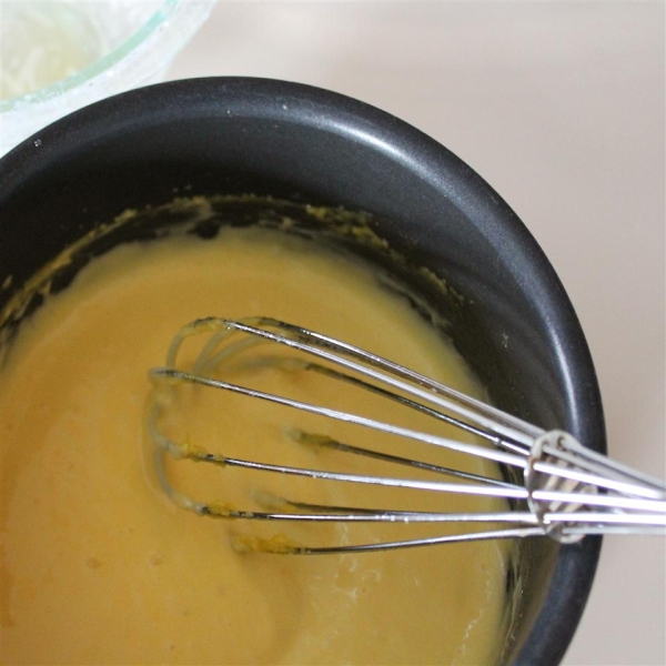 Easy Extra-Lemony Hollandaise Sauce