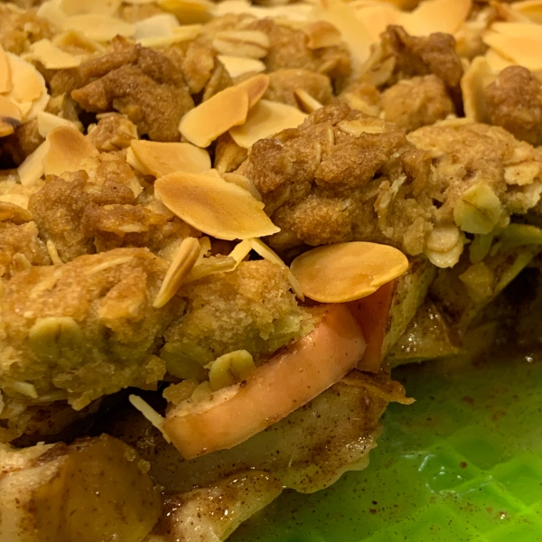 Apple Maple Crumble Pie