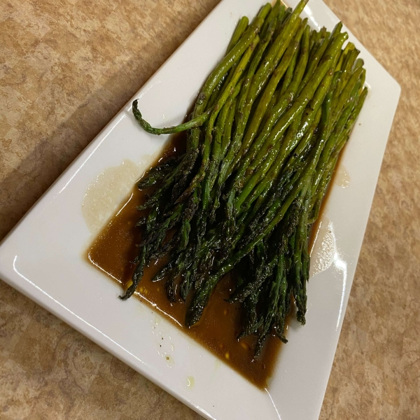 Baked Asparagus with Balsamic Butter Sauce