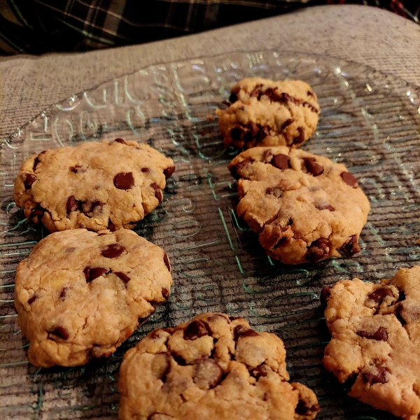 5-Ingredient Easy Chocolate Chip Cookies