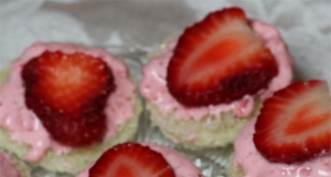 Creamy Strawberry Sandwiches