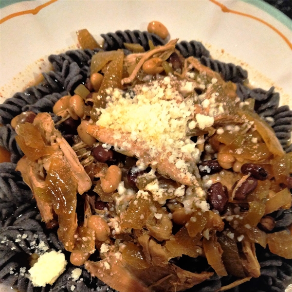 Slow Cooker Chicken Thighs over High-Fiber Black Bean Pasta