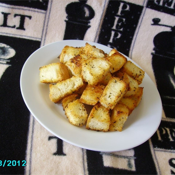 Yummy Garlic Croutons