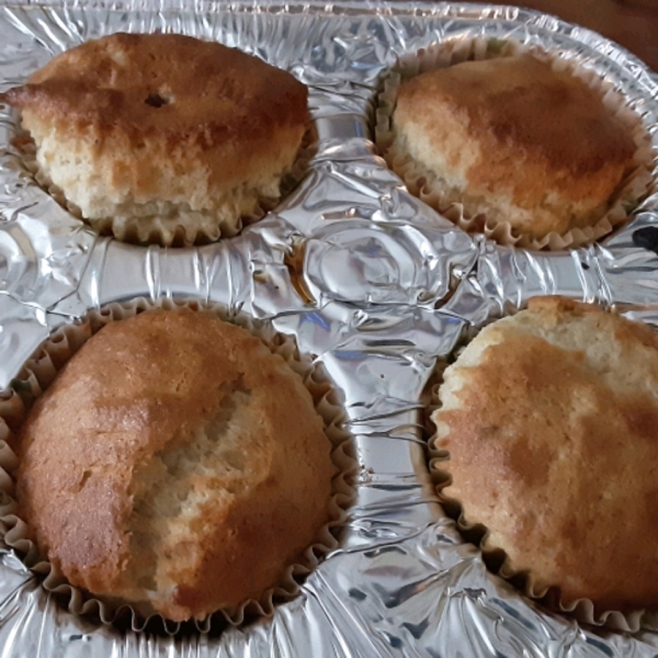 Moist Banana Muffins