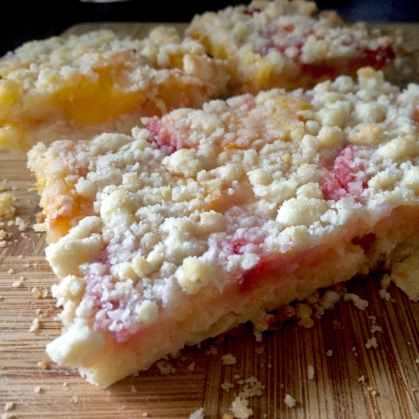 Homemade Peach Crumb Bars