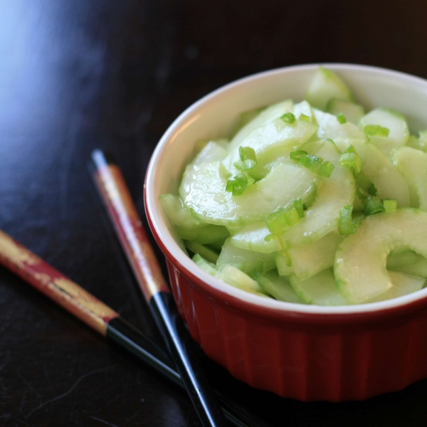 Sunomono (Japanese Cucumber Salad)