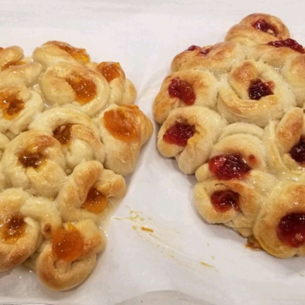 Pull-Apart Easter Blossom Bread